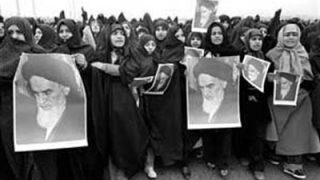 نقش زن در انقلاب